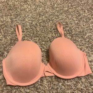Victoria’s Secret uplift semi Demi 34DD